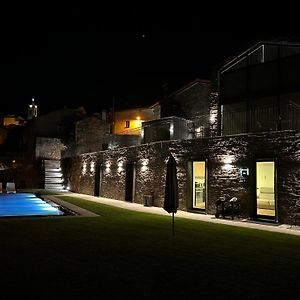 Casa Standard com 2 Quartos